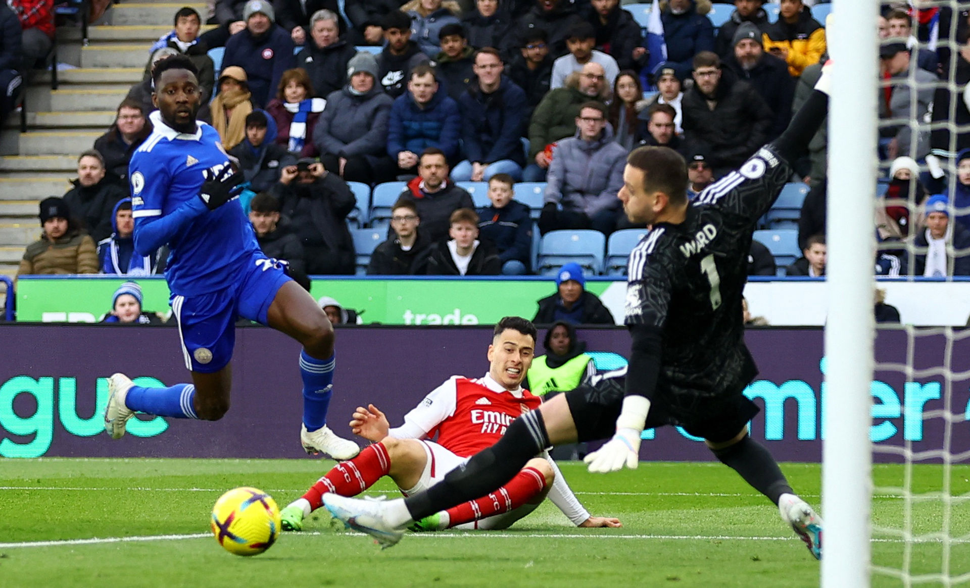 官员共同出 官员共同出